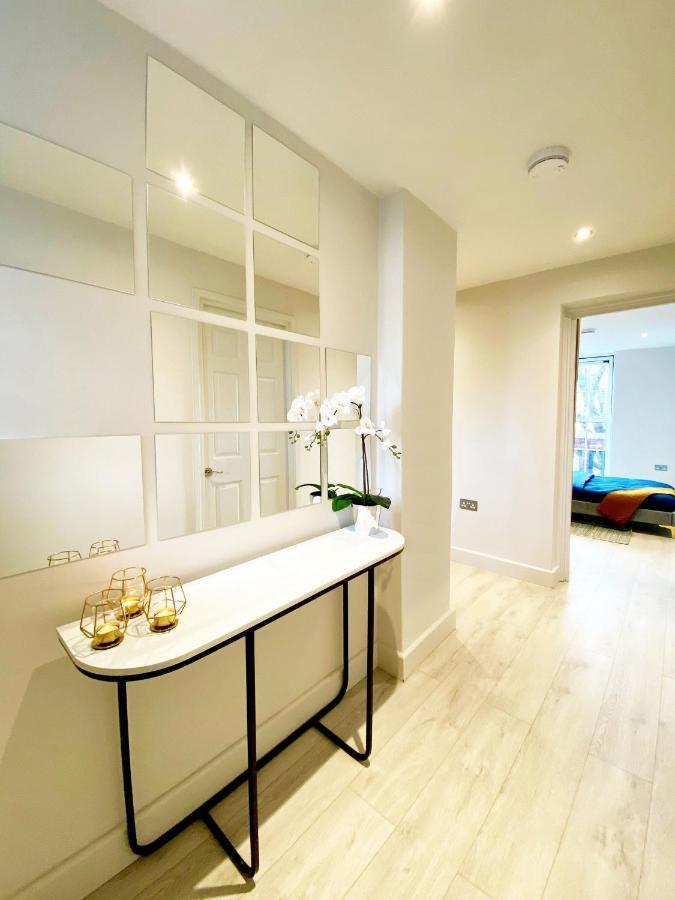 Perfect Central Location- 5 Minutes From Tower Bridge ! 8 Minutes Walk From Tube ลอนดอน ภายนอก รูปภาพ