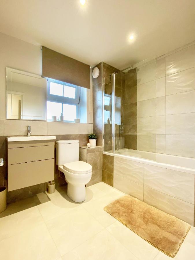 Perfect Central Location- 5 Minutes From Tower Bridge ! 8 Minutes Walk From Tube ลอนดอน ภายนอก รูปภาพ